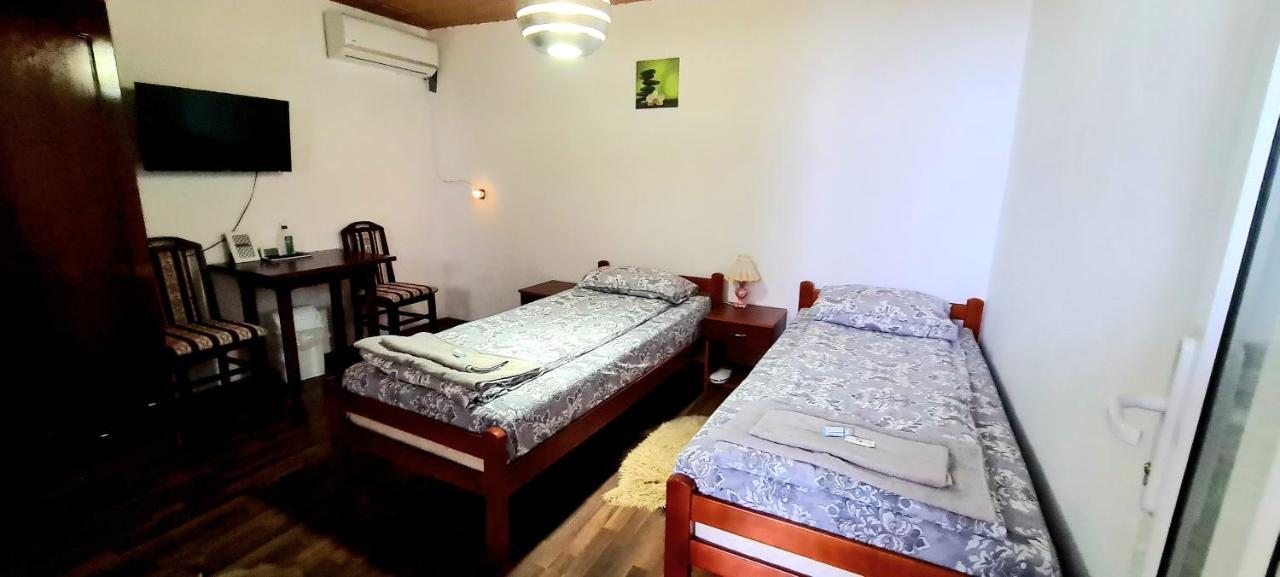 Hotel Casa Mio Moldova Noua Zimmer foto